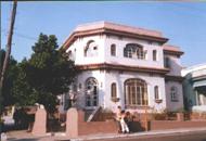 Fachada de la Biblioteca Pública René Orestes Reiné del Municipio 10 de Octubre